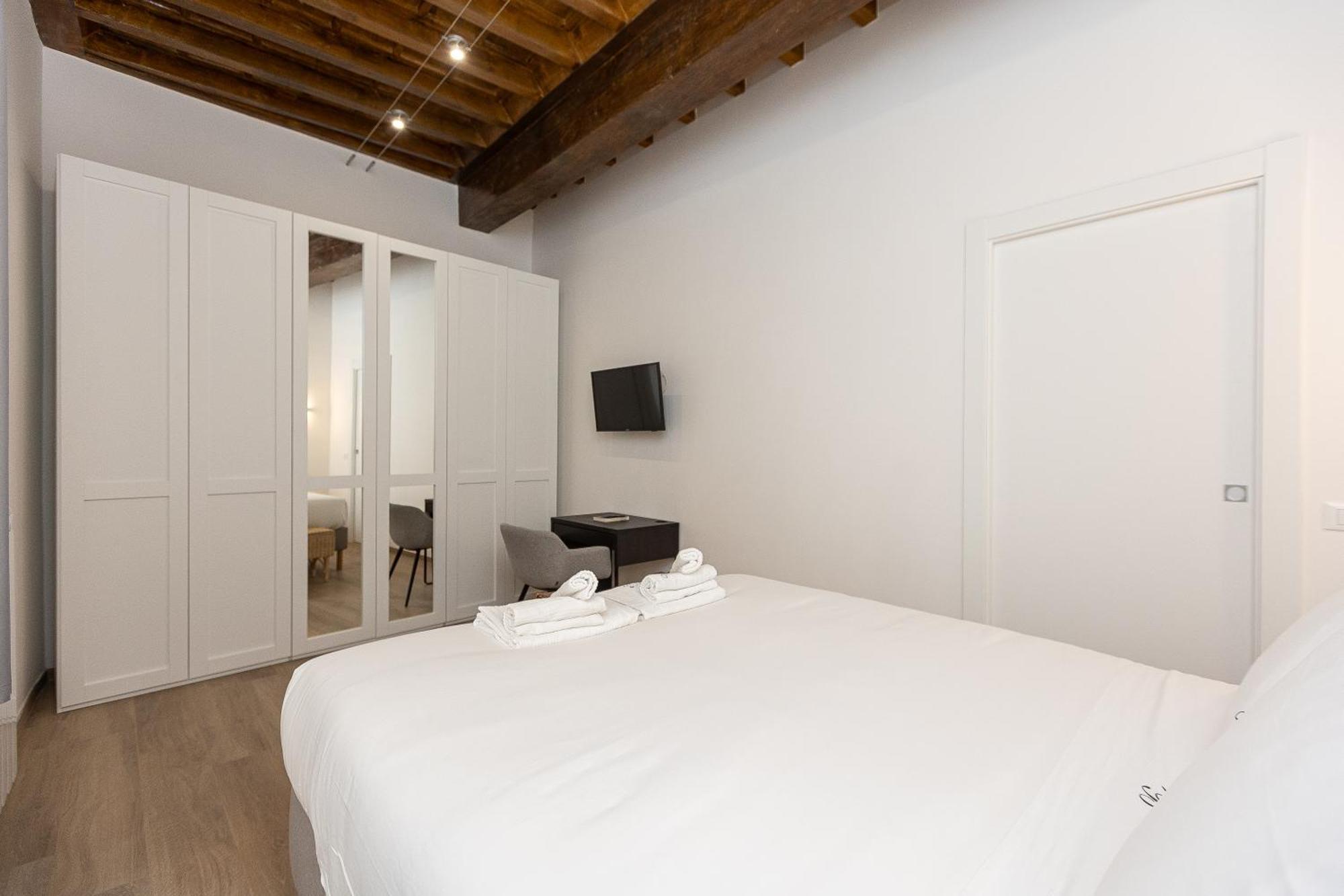 Navona Modern By In Apartment Rom