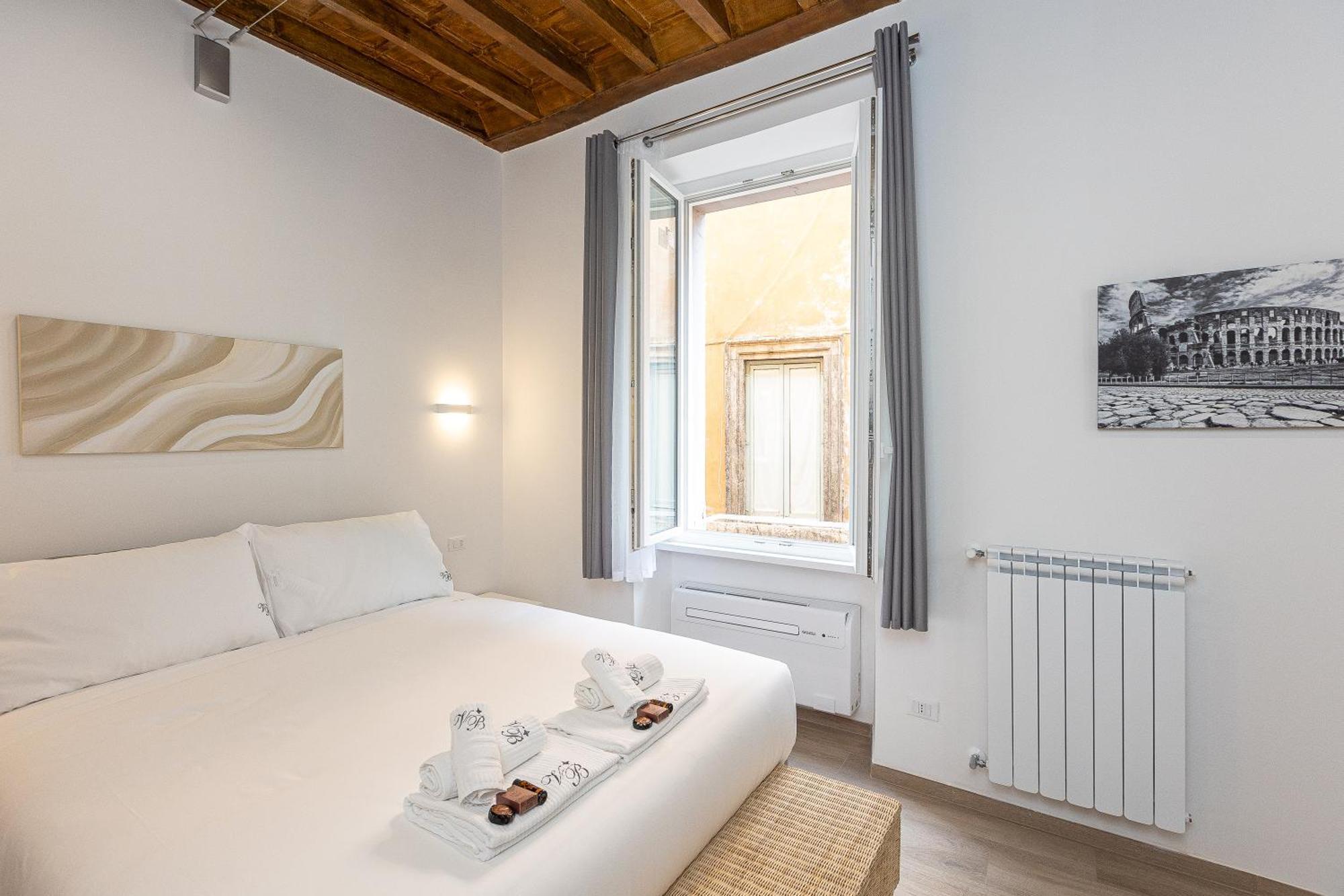 Navona Modern By In Apartment Rom