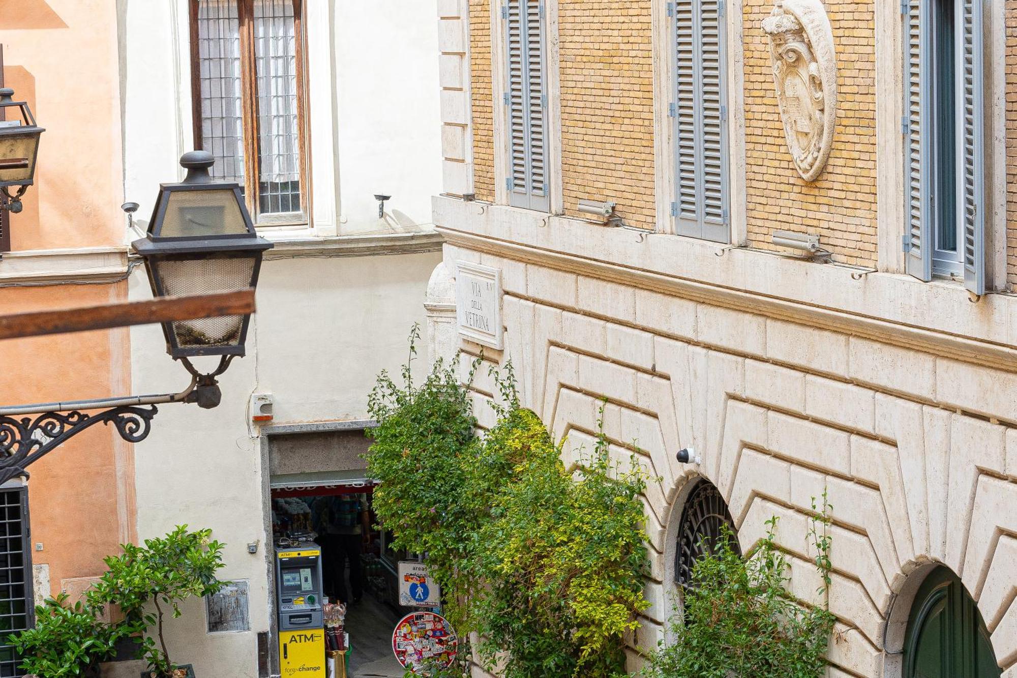Navona Modern By In * Rom